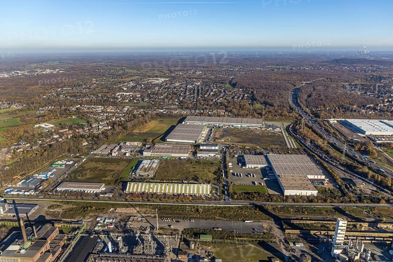 Aerial view, industrial estate Im Lekkerland, Geodis Logistik, Lekkerland, SEGRO Logistics Park, Waldteich, Holten, Oberhausen, Ruhr area, North Rhine-Westphalia, Germany, DE, Europe, commercial enterprises, commercial area, industrial estate, commercial park, commercial location, commercial use, freight transport, industrial area, industrial building, industrial site, logistics, logistics service, logistics service provider, logistics provider, logistics centre, aerial view, aerial photography, aerial photography, freight forwarding, transport, transport service, overview, bird's eye view, birds-eyes view, im Lekkerland, overview
