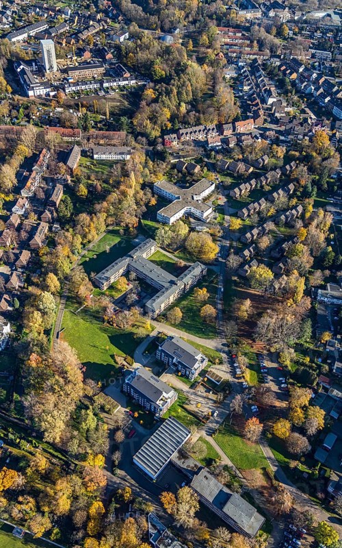 Aerial view, ASO Alteneinrichtungen der Stadt Oberhausen, Elly-Heuss-Knapp-Straße, Tackenberg West, Oberhausen, Ruhr area, North Rhine-Westphalia, Germany, retirement home, nursing home, care and nursing, DE, Europe, cross shape, aerial view, aerial photography, aerial photography, care facility, retirement home, retirement residence, retirement home, senior centre, overview, bird's eye view, birds-eyes view, overview