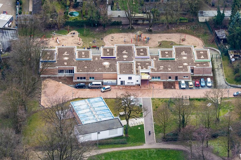 Aerial view, new building, municipal kindergarten Kindergarten Am Uhlandpark, Oberhausen, Ruhr area, North Rhine-Westphalia, Germany, DE, Europe, kindergarten, day care centre, day care centre, day care centre, aerial view, aerial photography, aerial photography, overview, Uhlandstraße, bird's eye view, birds-eyes view, overview
