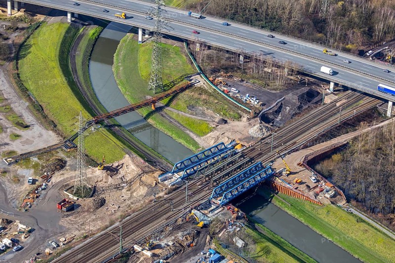 Aerial view, new construction, insertion railway bridge over the Emscher, motorway A42, Sterkrade, Oberhausen, Ruhr area, North Rhine-Westphalia, Germany, construction work, construction area, construction site, construction site, construction project, construction site, bridge construction, DE, railway bridge, renewal, Europe, river Emscher, capacity requirement, aerial view, aerial photography, aerial photography, new construction, renovation, refurbishment, overview, bird's-eye view, overview