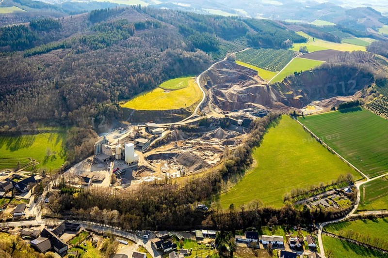 Aerial photo, AMA Westefeld, Deutsche Asphalt GmbH, quarry, Westenfeld, Sundern, Sauerland, North Rhine-Westphalia, Germany, DE, Europe, aerial photo, aerial photography, aerial photography, overview, bird's-eye view, birds-eyes, view, overview, asphalt construction material, road construction, road construction materials