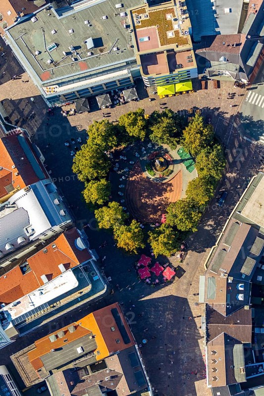 Aerial view, Mariensäule, Marienplatz, Paderborn, Ostwestfalen-Lippe, OWL, North Rhine-Westphalia, Germany, fountain, DE, Europe, green trees, aerial view, aerial photography, aerial photography, OWL book, OWL-Buch, Ostwestfalen, statue, overview, bird's-eye view, birds-eyes view, overview