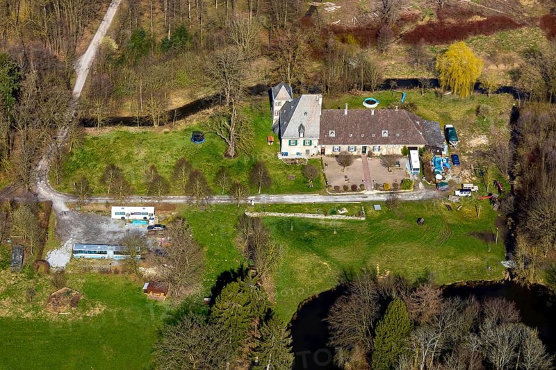 Aerial view, Welschenbeck House, former aristocratic residence, Möhne Valley, Warstein, North Rhine-Westphalia, Germany