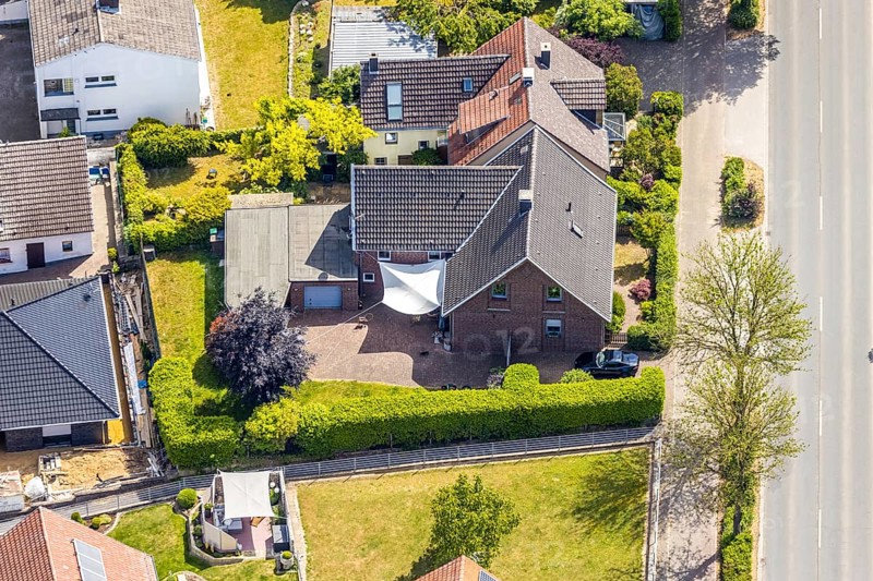 Aerial view, residential building at Westönner Straße 21, Westönnen, Werl, Soester Börde, North Rhine-Westphalia, Germany