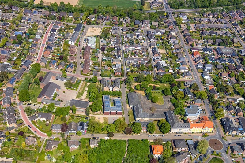 Aerial view, city centre view, registry office at roundabout, former district court Rees, former primary school, town hall archive, Rees, Lower Rhine, North Rhine-Westphalia, Germany, authority, DE, Europe, roundabout, aerial view, aerial photography, aerial photography, Sahlerstraße, overview, bird's-eye view, overview