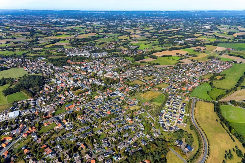 Aerial view, local view Neuenkirchen, Rietberg, OWL, Ostwestfalen-Lippe, East Westphalia, North Rhine-Westphalia, Germany, City, DE, Europe, distant view, property tax, real estate, aerial view, aerial photography, aerial photography, OWL book, OWLBuch, local view, townscape, urban area, overview, bird's eye view, residential area, living and living, residential area, residential buildings, residential quality, residential neighbourhood, housing estate, birds-eyes view, overview