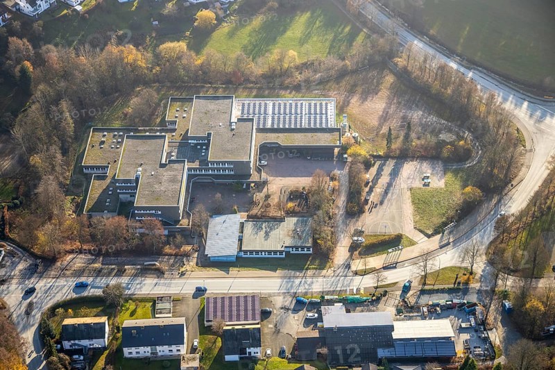 Aerial photo, Erich Kästner-Realschule, Christine-Koch-Schule, Fredeburg, Schmallenberg, Sauerland, North Rhine-Westphalia, Germany, education, educational institution, DE, Europe, secondary school, teaching institute, Leißestraße, aerial photograph, aerial photography, aerial photography, secondary school, school, overview, bird's-eye view, birds-eyes view, overview