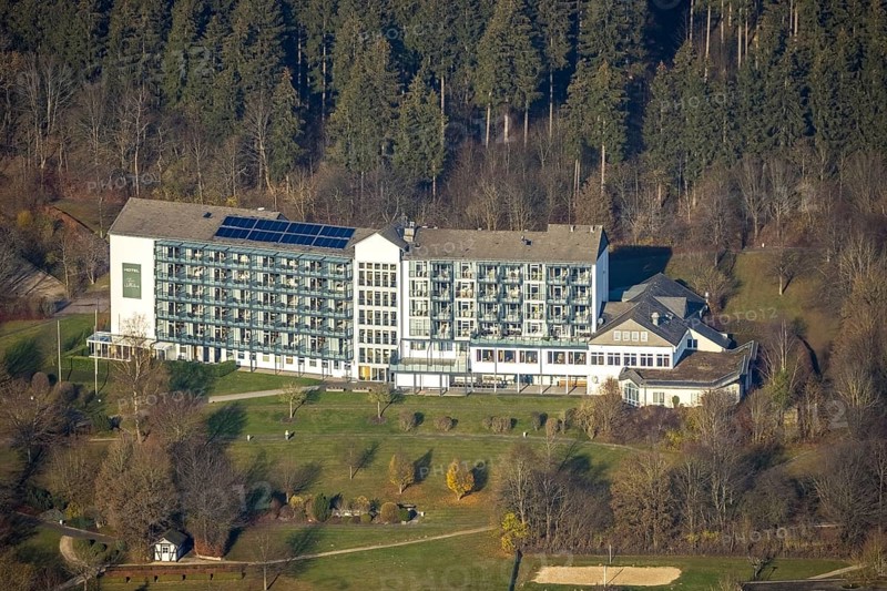 Aerial view, Johannesbad Fachklinik Hochsauerland, VdK Kur- u. Erholungshotel North Rhine-Westphalia, Fredeburg, Schmallenberg, Sauerland, North Rhine-Westphalia, Germany, DE, Europe, health care, hospital, clinic, clinic centre, hospital, health clinic, aerial view, aerial photography, aerial photography, medical facility, medical aid, emergency service, overview, bird's eye view, forest area, Zu den Drei Buchen, Zum Hallenberg, birds-eyes view, overview, medical care