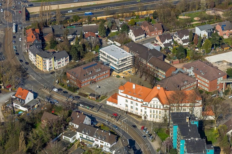 Aerial view, Willy-Brandt-Schule comprehensive school, extension building, Städt. Gem. Grundschule an der Augustastraße, Sporthalle Von-der-Tann-Straße, Styrum, Mülheim an der Ruhr, Ruhr area, North Rhine-Westphalia, Germany, Mülheim, an, der, Ruhr, DE, Europe, birds-eyes, view, aerial view, aerial photography, aerial photography, overview, overview, bird's eye view, education, pupils, college, training, school year, homework, class, year group, education, pedagogy, gymnastics, school sports, ball sports, fitness, sport, movement