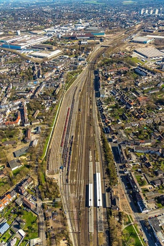 Aerial photo, marshalling yard, industrial area, Styrum, Mülheim an der Ruhr, Ruhr area, North Rhine-Westphalia, Germany, Mülheim, an, der, Ruhr, DE, Europe, birds-eyes, view, aerial photography, aerial photography, aerial photography, overview, overview, bird's eye view, goods, freight yard, goods trains, freight traffic, transport, logistics, industry, trade, economy, commercial enterprise, production, trade