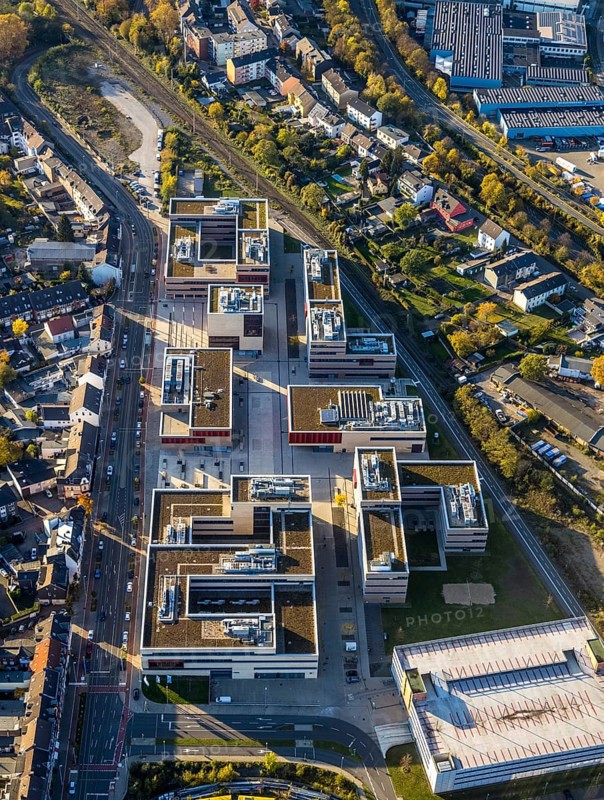 Aerial photo, Hochschule Ruhr West, cycle highway, Broich, Mülheim an der Ruhr, Ruhr area, North Rhine-Westphalia, Germany, education, educational institution, campus, DE, Duisburger Straße, Europe, university of applied sciences, university, teaching institute, aerial photo, aerial photography, aerial photography, RS1, cycle path, school, overview, bird's-eye view, overview