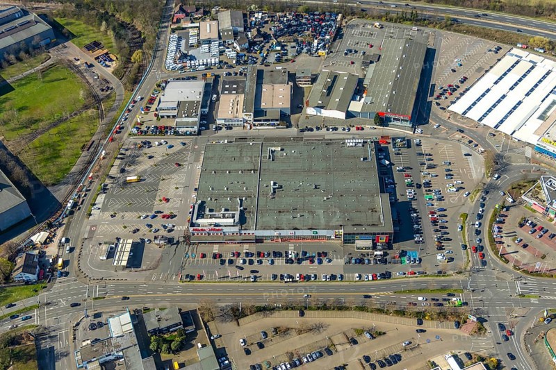 Aerial photo, Mediamarkt, commercial area, Dümpten, Mülheim an der Ruhr, Ruhr area, North Rhine-Westphalia, Germany, Mülheim, an, der, Ruhr, DE, Europe, birds-eyes, view, aerial photography, aerial photography, aerial photography, overview, overview, bird's eye view, industry, trade, economy, commercial enterprise, production, trade, wholesale, foodstuffs