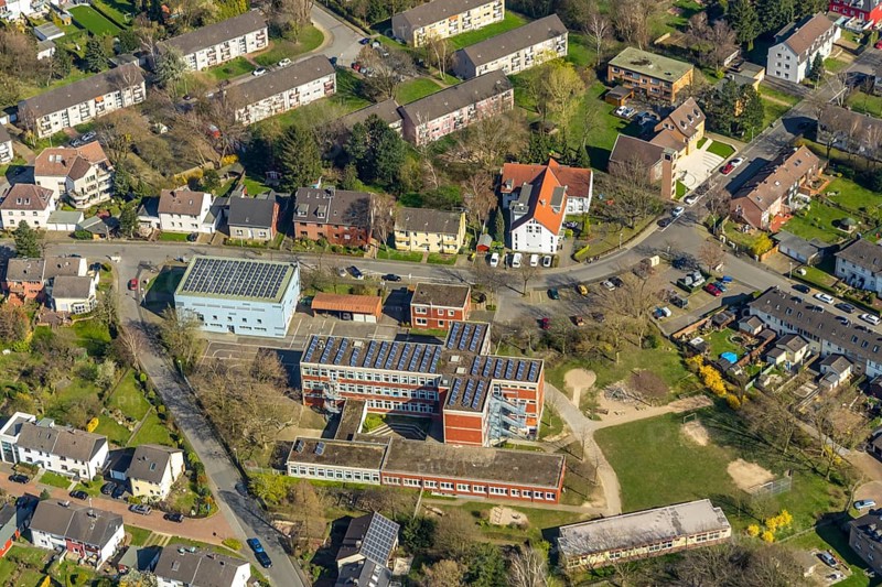 Aerial photo, special school Wilhelm-bush-Schule, Altstadt II, Mülheim an der Ruhr, Ruhr area, North Rhine-Westphalia, Germany, Mülheim, an, der, Ruhr, DE, Europe, birds-eyes, view, aerial photograph, aerial photography, aerial photography, overview, overview, bird's eye view, education, pupils, college, education, school year, homework, class, year group, education, pedagogy