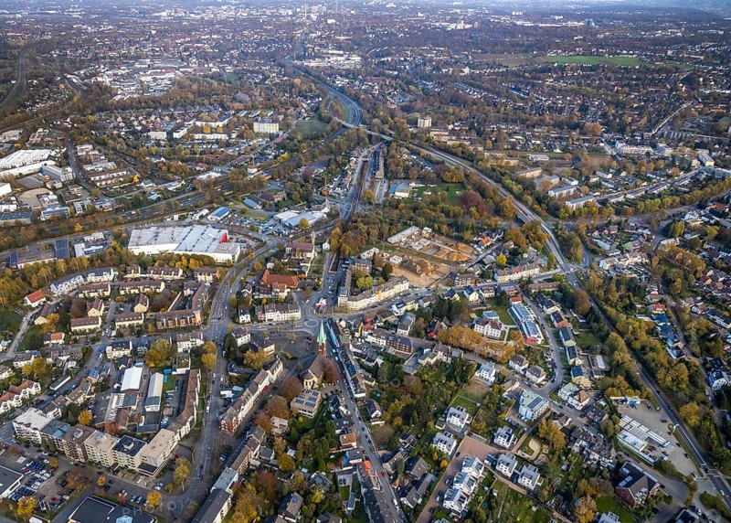 Aerial view, construction site of former football pitch, new construction of detached houses, St. Joseph Church, Heißen - Mitte, Mülheim an der Ruhr, Ruhr area, North Rhine-Westphalia, Germany, place of worship, construction work, construction area, construction site, building plots, construction project, DE, Europe, religious community, place of worship, holy place, Heißen Church, Hingbergstraße, church, parish, denomination, aerial view, aerial photography, aerial photography, new building, religion, religious site, overview, bird's-eye view, bird's-eye view, overview