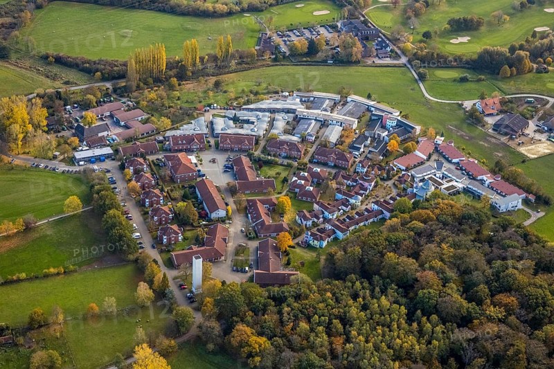 Aerial view, senior citizens' centre Das Dorf - Wohnen im Alter, Saarn - Süd, Mülheim an der Ruhr, Ruhr area, North Rhine-Westphalia, Germany, care and nursing, DE, Europe, real estate, aerial view, aerial photography, aerial photography, care facility, senior citizens' residence, senior citizens' home, senior citizens' centre, Theodor Fliedner Foundation, overview, bird's-eye view, residential complex, living and life, residential buildings, quality of life, residential quarter, housing estate, bird's-eye view, overview