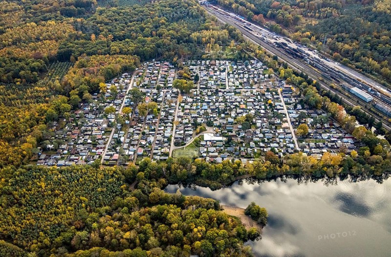 Aerial photo, leisure domicile Entenfangsee, Am Entenfang, permanent campers, permanent residences, Saarn - Süd, Mülheim an der Ruhr, Ruhr area, North Rhine-Westphalia, Germany, camping, camping facility, camping homes, camping mobile, camping site, DE, Entenfang settlement, Europe, leisure, hobby, aerial photography, aerial photography, aerial photography, overview, bird's-eye view, motorhome, caravan, birds-eyes view, overview