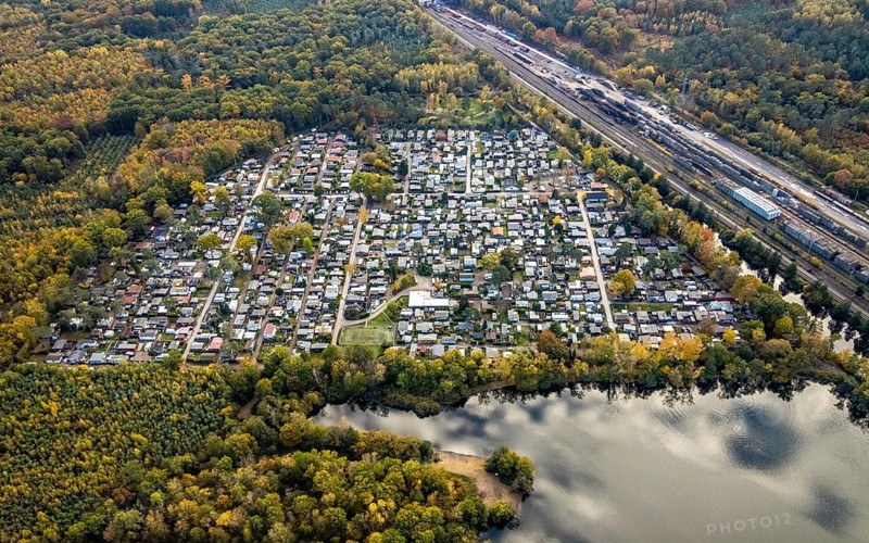 Aerial photo, leisure domicile Entenfangsee, Am Entenfang, permanent campers, permanent residences, Saarn - Süd, Mülheim an der Ruhr, Ruhr area, North Rhine-Westphalia, Germany, camping, camping facility, camping homes, camping mobile, camping site, DE, Entenfang settlement, Europe, leisure, hobby, aerial photography, aerial photography, aerial photography, overview, bird's-eye view, motorhome, caravan, birds-eyes view, overview