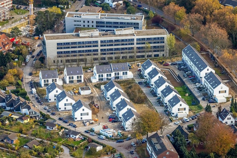 Aerial view, new development area Parsevalstraße, district Raadt, Holthausen Holthausen - Southeast, Mülheim an der Ruhr, Ruhr area, North Rhine-Westphalia, Germany, construction work, building, construction area, building site, building plots, construction project, construction site, DE, Europe, property tax, real estate, aerial view, aerial photography, aerial photography, new construction, overview, bird's-eye view, housing estate, residential area, residential buildings, residential quality, residential neighbourhood, housing estate, birds-eyes view, overview