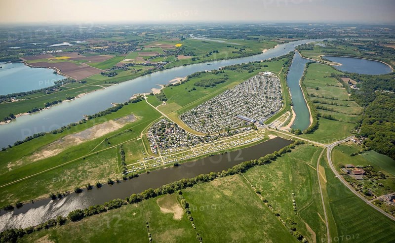 Aerial view, camping site Grav Insel am Rhein, Auesee, caravans and tents, Flürener Altrhein, Wesel, Ruhr area, Lower Rhine, North Rhine-Westphalia, Germany