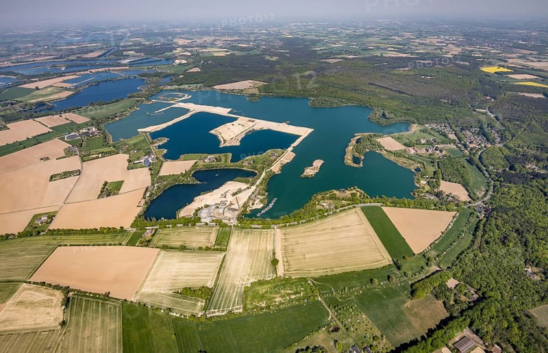 Aerial view, Diersfordter forest lake with sailing harbour, Diersfordt Castle, Wesel, Ruhr area, Lower Rhine, North Rhine-Westphalia, Germany