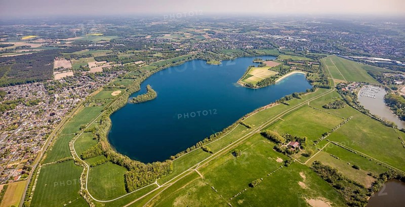 Aerial view, Auesee, Auesee lido, North lido, Wesel marina, meadows and fields, Wesel, Ruhr area, Lower Rhine, North Rhine-Westphalia, Germany