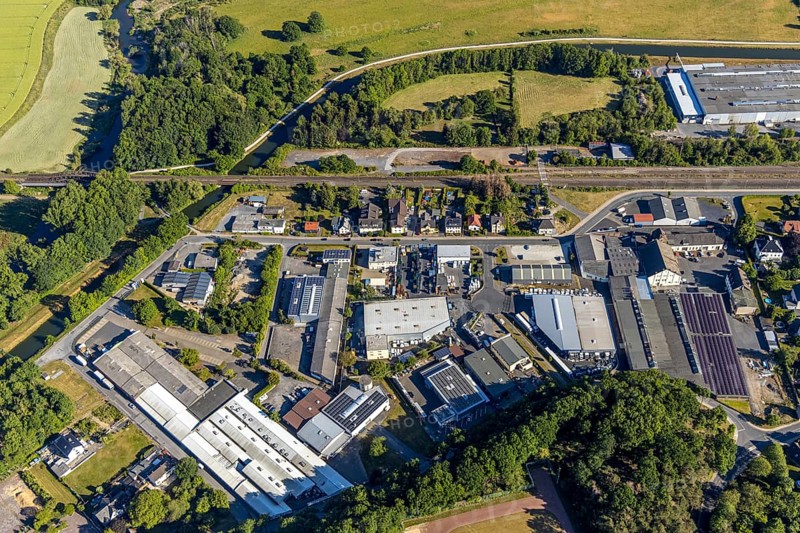 Aerial view, industrial estate Zum Ostenfeld, Ruhr river, Wickede (Ruhr), North Rhine-Westphalia, Germany