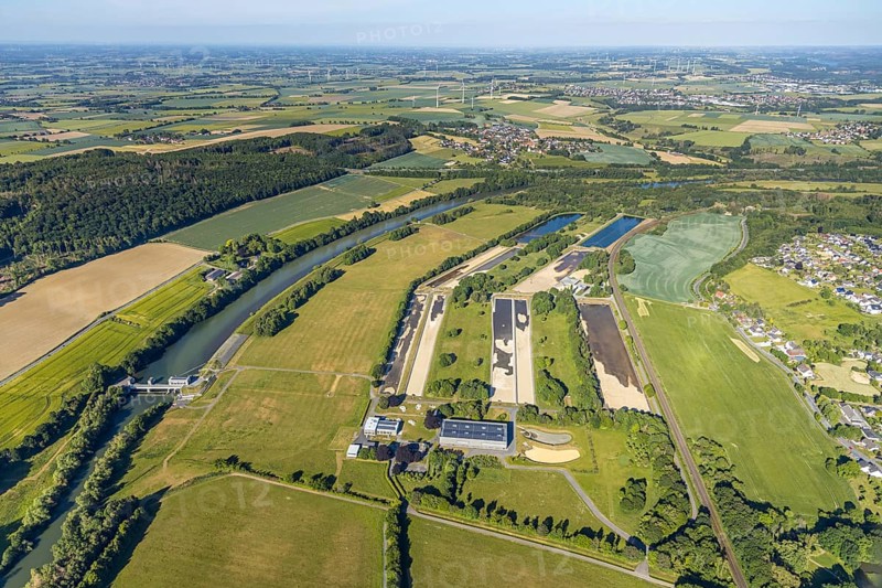 Aerial photograph, Wasserwerke Westfalen GmbH, Im Ruhrfeld, River Ruhr, Wickede (Ruhr), North Rhine-Westphalia, Germany