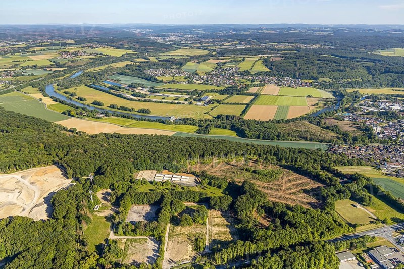 Aerial view, district Echthausen, Wasserwerke Westfalen GmbH, Im Ruhrfeld, river Ruhr, cross in a meadow, Wickede (Ruhr), North Rhine-Westphalia, Germany