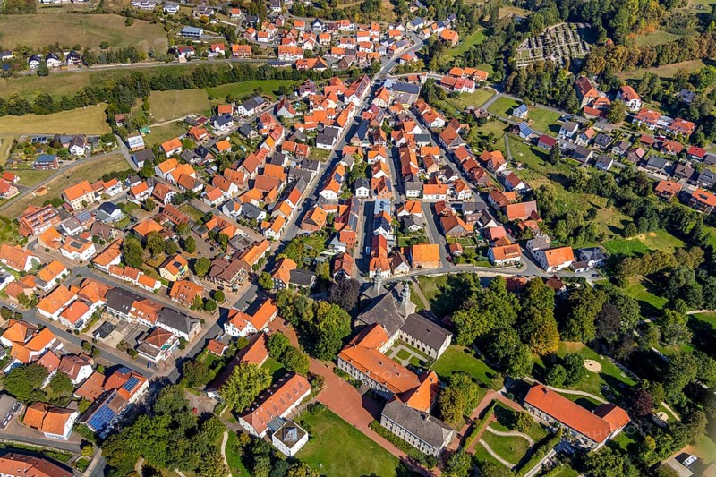Aerial view, view of the town, Willebadessen Monastery, St Vitus Parish Church, Castle Park, Willebadessen, OWL, East Westphalia-Lippe, East Westphalia, North Rhine-Westphalia, Germany
