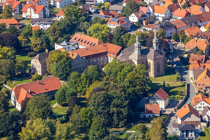 Aerial view, Willebadessen Monastery, St Vitus Parish Church, Castle Park, Willebadessen, OWL, East Westphalia-Lippe, East Westphalia, North Rhine-Westphalia, Germany