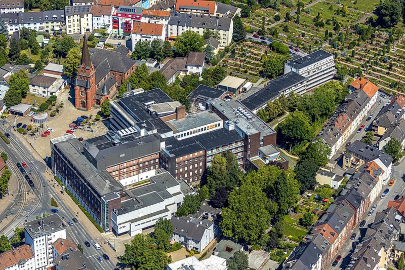 Aerial view, Marien Hospital Witten, St Mary's Church, Catholic cemetery at St Mary's Church, Witten, Ennepe-Ruhr district, Ruhr area, North Rhine-Westphalia, Germany