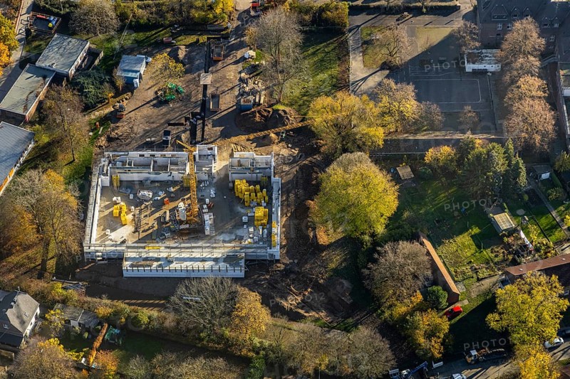 Aerial view, construction site of new double gymnasium, Jahnstraße. Neukirchen, Neukirchen-Vluyn, Ruhr area, North Rhine-Westphalia, Germany, construction work, building, construction area, building site, building plots, construction project, construction site, DE, Europe, aerial view, aerial photography, aerial photography, new building, sports, gymnasium, overview, bird's-eye view, overview