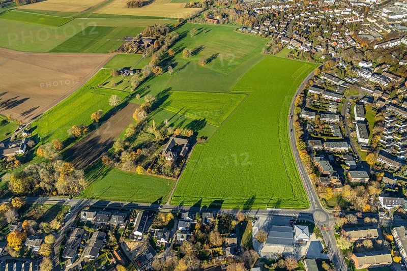 Aerial view, construction site Neukirchener Ring for fire station, Lindenstraße, meadows and fields, Neukirchen, Neukirchen-Vluyn, Ruhr area, North Rhine-Westphalia, Germany, DE, Europe, roundabout, roundabout, agricultural business, aerial view, aerial photography, aerial photography, overview, bird's-eye view, overview
