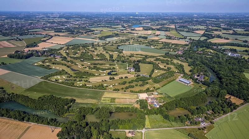 Aerial view, golf course, golf club Op de Niep, Neukirchen-Vluyn, Lower Rhine, North Rhine-Westphalia, Germany, DE, Europe, golf, golf course, golf club, golf course, golf course Nieper Kuhlen, aerial view, aerial photography, aerial photography, sports, overview, bird's-eye view, overview