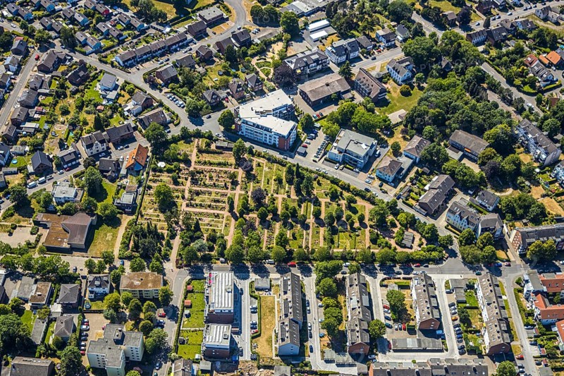 Aerial view, Protestant cemetery, parish office Evang. parish, Senioren-Park carpe diem Neukirchen-Vluyn, Neukirchen-Vluyn, Lower Rhine, North Rhine-Westphalia, Germany, retirement home, retirement home, burial site, care and nursing, DE, Europe, cemetery, memorial, place of worship, graves, burial ground, aerial photograph, aerial photography, aerial photography, care facility, resting place, retirement home, retirement residence, retirement home, senior citizens' centre, overview, bird's-eye view, bird's-eye view, overview