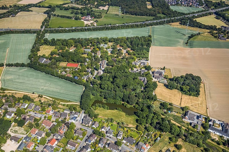 Aerial view, forest area, children's and youth village, Neukirchener Berufskolleg, Neukirchener Erziehungsverein, Heckrathstraße, Neukirchen-Vluyn, Lower Rhine, North Rhine-Westphalia, Germany, motorway A57, DE, Europe, aerial view, aerial photography, aerial photography, overview, bird's-eye view, overview