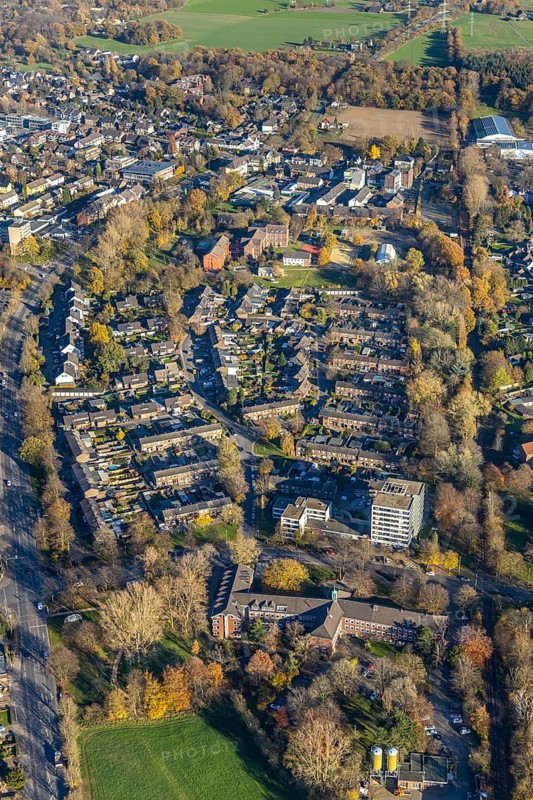 Aerial view, town hall Neukirchen-Vluyn, Hans-Böckler-Straße, high-rise residential building, residential area Emil-Schweitzer-Straße, Neukirchen, Neukirchen-Vluyn, Ruhr area, North Rhine-Westphalia, Germany, authority, DE, Europe, property tax, high-rise buildings, real estate, aerial view, aerial photography, aerial photography, town hall, terraced houses, city administration, overview, bird's eye view, residential complex, living and life, residential area, residential buildings, residential quality, residential neighbourhood, housing estate, bird's eye view, overview
