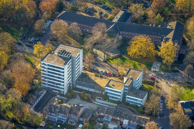 Aerial view, town hall Neukirchen-Vluyn, Hans-Böckler-Straße, high-rise residential building, Neukirchen, Neukirchen-Vluyn, Ruhr area, North Rhine-Westphalia, Germany, authority, DE, Europe, property tax, high-rise buildings, real estate, aerial view, aerial photography, aerial photography, town hall, city administration, overview, bird's-eye view, residential area, residential buildings, residential quality, residential neighbourhood, housing estate, birds-eyes view, overview