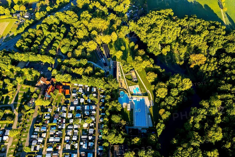 Aerial view, campsite Münster, open-air swimming pool Stapelskotten, Laerer Werseufer, Münster, Münsterland, North Rhine-Westphalia, Germany, camping, camping site, camping buses, camping caravan, campsite, DE, Europe, open-air swimming pool, leisure, leisure facility, leisure activities, aerial photography, aerial photography, overview, bird's eye view, woodland, motorhome, caravan, birds-eyes view, camping, overview