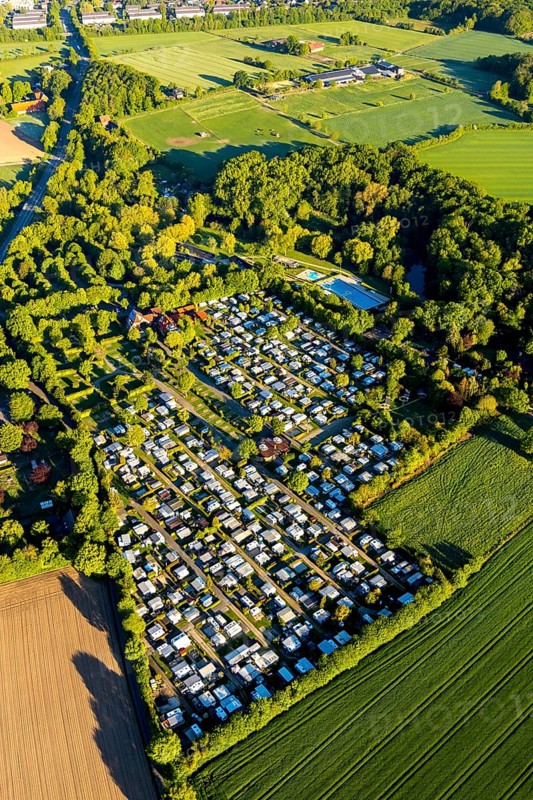 Aerial view, campsite Münster, open-air swimming pool Stapelskotten, Laerer Werseufer, Münster, Münsterland, North Rhine-Westphalia, Germany, camping, camping site, camping buses, camping caravan, campsite, DE, Europe, open-air swimming pool, leisure, leisure facility, leisure activities, aerial photography, aerial photography, overview, bird's eye view, woodland, motorhome, caravan, birds-eyes view, camping, overview