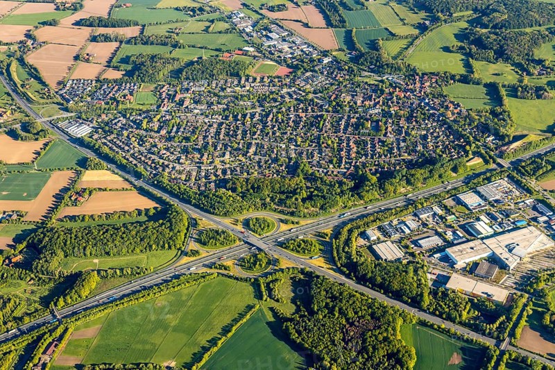 Aerial photograph, motorway junction Münster-Nord, motorway A1, federal road B54, district Nienberge, Münster, Münsterland, North Rhine-Westphalia, Germany, motorway, motorway junction, DE, Europe, freight traffic, aerial photograph, aerial photography, aerial photography, road traffic, overview, traffic, traffic volume, bird's eye view, birds-eyes view, overview