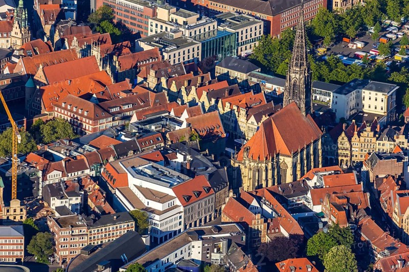 Aerial view, old town, Prinzipalmarkt, catholic St. Lamberti church, Münster, Münsterland, North Rhine-Westphalia, Germany, place of worship, DE, Europe, commercial buildings, religious community, place of worship, property tax, real estate, church, parish, denomination, aerial photograph, aerial photography, aerial photography, religion, overview, bird's eye view, living and life, residential area, residential buildings, birds-eyes view, historic city centre, overview
