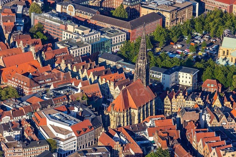 Aerial view, Prinzipalmarkt, catholic St. Lamberti church, old town, Münster, Münsterland, North Rhine-Westphalia, Germany, place of worship, DE, Europe, commercial buildings, religious community, place of worship, property tax, real estate, church, parish, denomination, aerial view, aerial photography, aerial photography, religion, overview, bird's eye view, living and life, residential area, residential buildings, birds-eyes view, historic city centre, overview