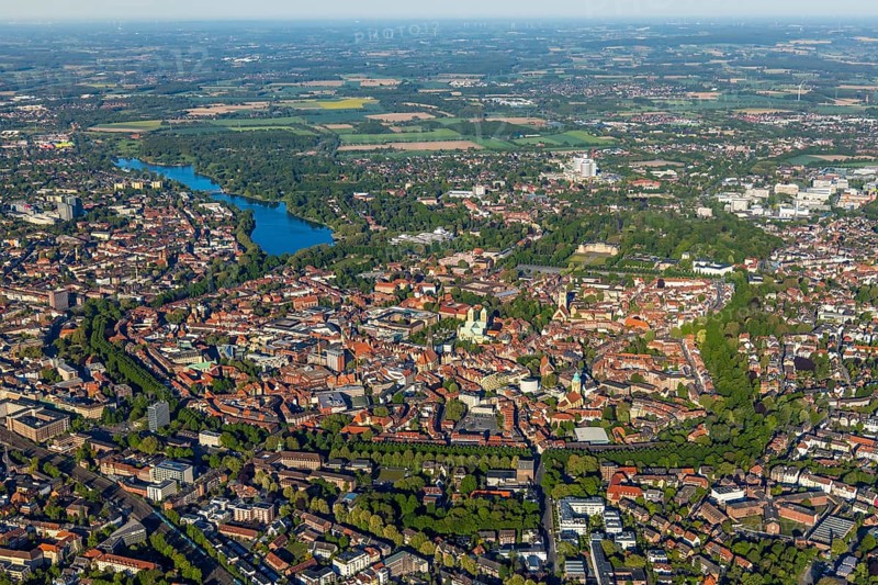 Aerial view, Old Town, Promenadenring, St Paul's Cathedral, Cathedral SquarePaulus-Dom, Domplatz, catholic Liebfrauen-Überwasserkirche, catholic St. Lamberti-Kirche, St. Martini-Kirche, theatre Münster, Aasee, Münster, Münsterland, North Rhine-Westphalia, Germany, old town area, place of worship, DE, Europe, distant view, river Münstersche Aa, religious community, place of worship, property tax, real estate, church, parish, denomination, culture, art, aerial view, aerial photography, aerial photography, religion, lake, reservoir, theatre, overview, events, bird's-eye view, housing estate, living and working, living and life, residential area, residential buildings, housing estate, birds-eyes view, historic city centre, historic city centre, overview