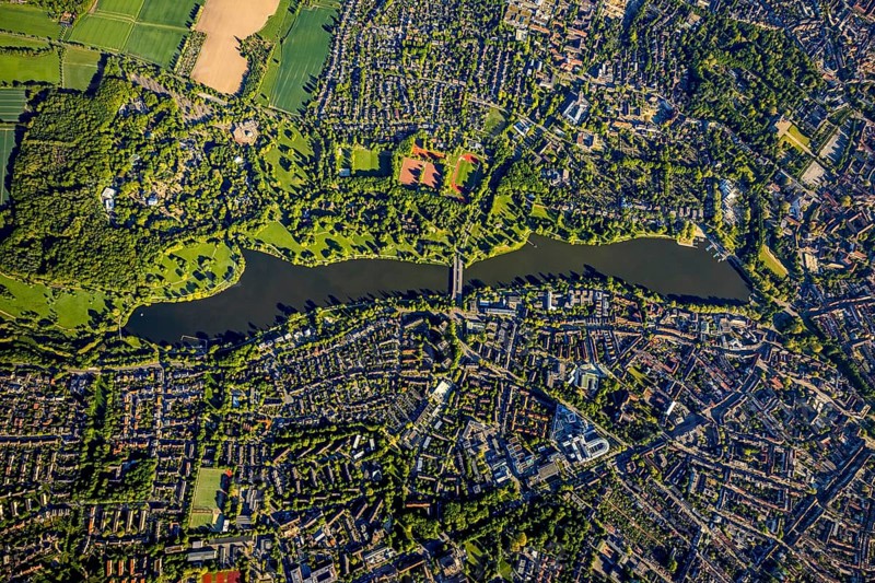 Aerial view, Aasee, Allwetterzoo, river Münstersche Aa, Münster, Münsterland, North Rhine-Westphalia, Germany, DE, Europe, football pitch, football stadium, aerial view, aerial photography, aerial photography, lake, Sentruper Höhe sports field, sports, sports facilities, sports park Sentruper Höhe, sports field, sports facility, reservoir, overview, bird's-eye view, zoo, birds-eyes view, overview