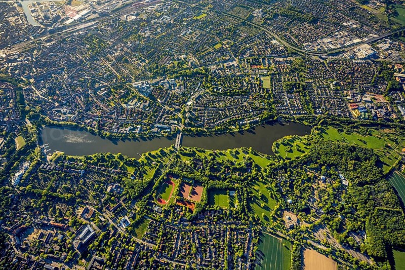 Aerial view, Aasee, Allwetterzoo, river Münstersche Aa, Münster, Münsterland, North Rhine-Westphalia, Germany, DE, Europe, football pitch, football stadium, aerial view, aerial photography, aerial photography, lake, Sentruper Höhe sports field, sports, sports facilities, sports park Sentruper Höhe, sports field, sports facility, reservoir, overview, bird's-eye view, zoo, birds-eyes view, overview