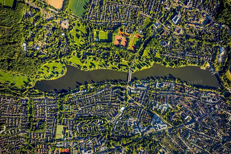 Aerial view, Aasee, Allwetterzoo, river Münstersche Aa, Münster, Münsterland, North Rhine-Westphalia, Germany, DE, Europe, football pitch, football stadium, aerial view, aerial photography, aerial photography, lake, Sentruper Höhe sports field, sports, sports facilities, sports park Sentruper Höhe, sports field, sports facility, reservoir, overview, bird's-eye view, zoo, birds-eyes view, overview