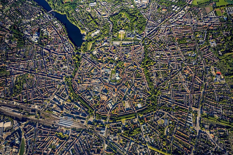 Aerial view, Old Town, Promenadenring, St Paul's Cathedral, Cathedral SquarePaulus-Dom, Domplatz, catholic Liebfrauen-Überwasserkirche, catholic St. Lamberti-Kirche, St. Martini Church, Münster Theatre, Münster Central Station, Münster, Münsterland, North Rhine-Westphalia, Germany, old town area, place of worship, railway tracks, railway station, DE, Deutsche Bahn AG, Europe, religious community, place of worship, property tax, central station, main station, real estate, church, parish, denomination, culture, art, aerial view, aerial photography, aerial photography, religion, theatre, overview, events, bird's-eye view, residential area, living and working, living and life, residential area, residential buildings, housing estate, birds-eyes view, historic city centre, historic city centre, overview