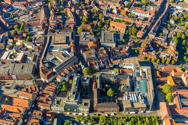 Aerial view, Old Town, Münster-arcades, art museum Pablo Picasso Münster, Oberverwaltungsgericht für das Land North Rhine-Westphalia, LWL-Museum für Kunst und Kultur, Bezirksregierung Münster, Aegidiimarkt, Münster, Münsterland, North Rhine-Westphalia, Deutschland, Behörde, DE, Europa, Kultur, Kunst, Luftaufnahme, Luftbildfotografie, Luftfotografie, Museum, Picasso Museum, Übersicht, Vogelperspektive, birds-eyes view, kulturelle Nutzung, overview
