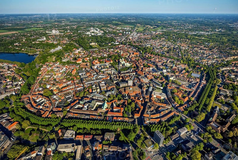 Aerial view, Old Town, Promenadenring, St Paul's Cathedral, Cathedral SquarePaulus-Dom, Domplatz, catholic Liebfrauen-Überwasserkirche, catholic St. Lamberti-Kirche, St. Martini-Kirche, Theater Münster, Münster, Münsterland, North Rhine-Westphalia, Germany, place of worship, DE, Europe, distant view, religious community, house of worship, property tax, real estate, church, church community, denomination, culture, art, aerial view, aerial photography, aerial photography, religion, theatre, overview, events, bird's eye view, residential area, living and working, living and life, residential area, residential buildings, housing estate, birds-eyes view, historic city centre, historic city centre, overview